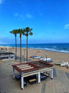 Torredembarra Beachfront apartment sleeps 6