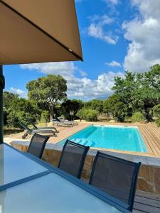 Villas Villa Confortable avec Piscine : photos des chambres