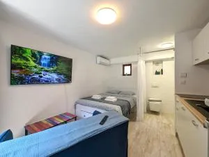 Four Adjacent Studios - Dugo Selo