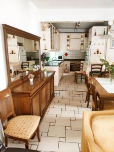 Sunny Central New Classic House