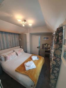 The Snug at Bay House