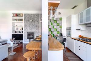 Roomy Central Flat with Garage - Porta Romana