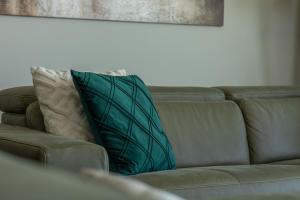 Côte de la Mer, Ultra Luxurious, Sea View, use of shared pool and sauna