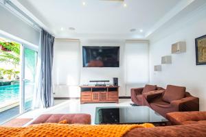 Seaside Villa 2 Pools,beach@50m