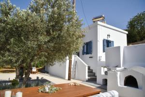 Το σπιτάκι to spitaki Τhe little house