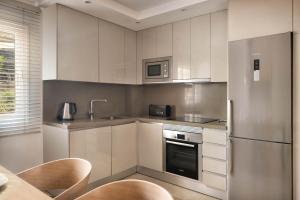 Beautiful Apartment with Stunning Sea Views, Perfect for Relaxation