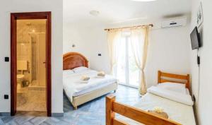 Rooms Laura