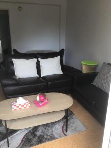 Sejours chez l'habitant Ayoug Chambre Individuelle Chez Habitat : Chambre Double