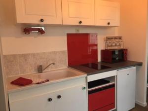 Appartements Beau studio appart meuble a La Suze Dispo septembre 2025 : photos des chambres