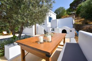 Το σπιτάκι to spitaki Τhe little house