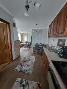 Akácvirág Airport Vendégház - Álmosd