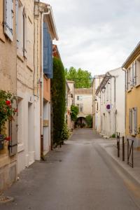 Maisons de vacances Chez Sylvie - Etonnante maison climatisee dans les remparts : photos des chambres