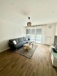 Appartements Appartement spacieux et calme 20 min Champs Elysee : photos des chambres