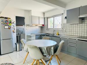 Villa 4 rooms clim, à pied plage