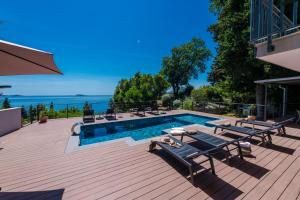 Villa Hortensia-With Private Pool and Beaches Front