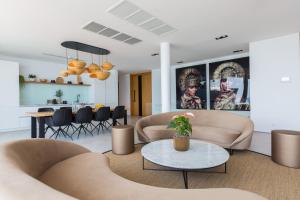 Villa Amylia, full service with world-class seaview