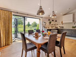 2 Bed in Madley 82095