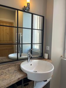 Villas Elegante maison familiale au coeur des remparts de la citadelle : photos des chambres