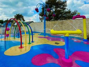 Campings MHVACANCES 2 LOUENT PLUSIEURS MOBILHOMES DANS CAMPING 4 ETOILES PROCHE CHATEAUX et ZOO BEAUVAL : photos des chambres