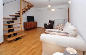 4 Bedroom Beautiful Home In Crni Kal 