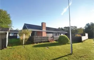 Three-Bedroom Holiday Home In Grenaa - Grenå