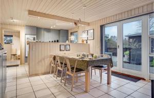 Three-Bedroom Holiday Home In Grenaa