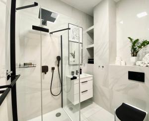 Stylish retreat in a lively area