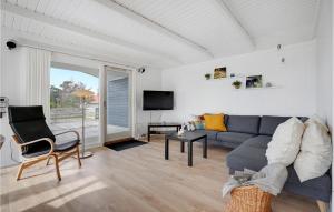 Gorgeous Home In Ebeltoft With Wifi