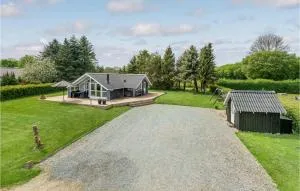 Three-Bedroom Holiday Home In Sydals - Sarup