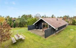 3 Bedroom Stunning Home In Skjern - Karsbæk