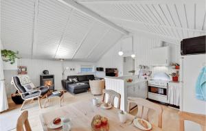 3 Bedroom Stunning Home In Skjern