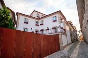 Mponto - Paço Vedro de Magalhães