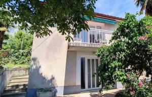 Modern luxury 2-bedroom apt with balcony & patio