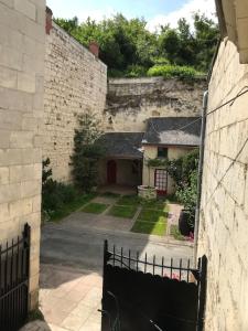 Ancien pressoir, semi-troglodyte