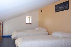 Maisons de vacances Manoir de Kerguezec 15e S -Bretagne-Morbihan-SURZUR : photos des chambres