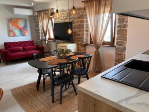 Apartments Groznjan - 4hvězdičkové hotely ve městě Grožnjan