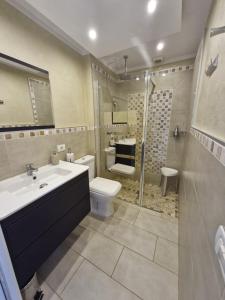 Central Charm - Las Americas