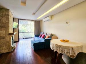 Saint Moritz 206 a 2 quadras da Rua Coberta