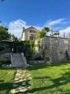 Aneta villa with pool and a large garden - Orbanići