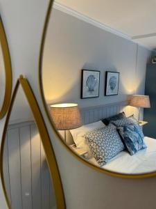 ThePoolhouse Artemida