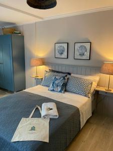ThePoolhouse Artemida
