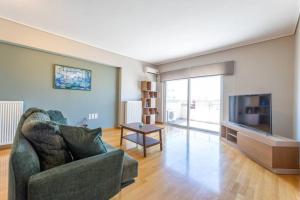 Petralona dazzling top floor 2BDAP