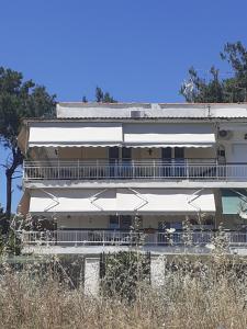 Metamorfosi Apartment with Sea View