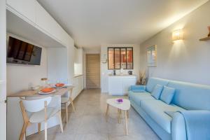 Le Lavandou "Cavalière" -Rez de jardin bord de mer , ATOM