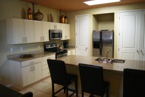 Las Marinas 106 Channelfront boatslip waterview