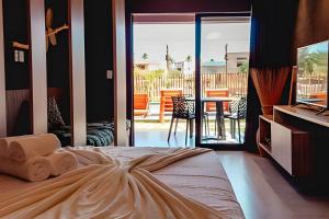 CONDOMINIO GAMBOA - 190 METROS DA PRAIA DO PATACHO