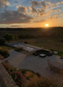 Maisons de vacances Maison de campagne avec acces a une piscine partagee - Linge non fourni : photos des chambres