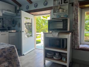 La Colline de Tilleul - Les Deux Puits - Cosy Cottage with swimming pool near Aubeterre