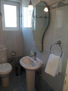 Glyfada Modern and Comfortable Apartment