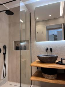 Adams Luxury Studio